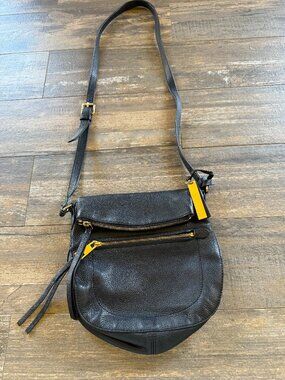 Vince Camuto Tala Crossbody Pebbled Black Leather Purse Zippers w Gold Hardware